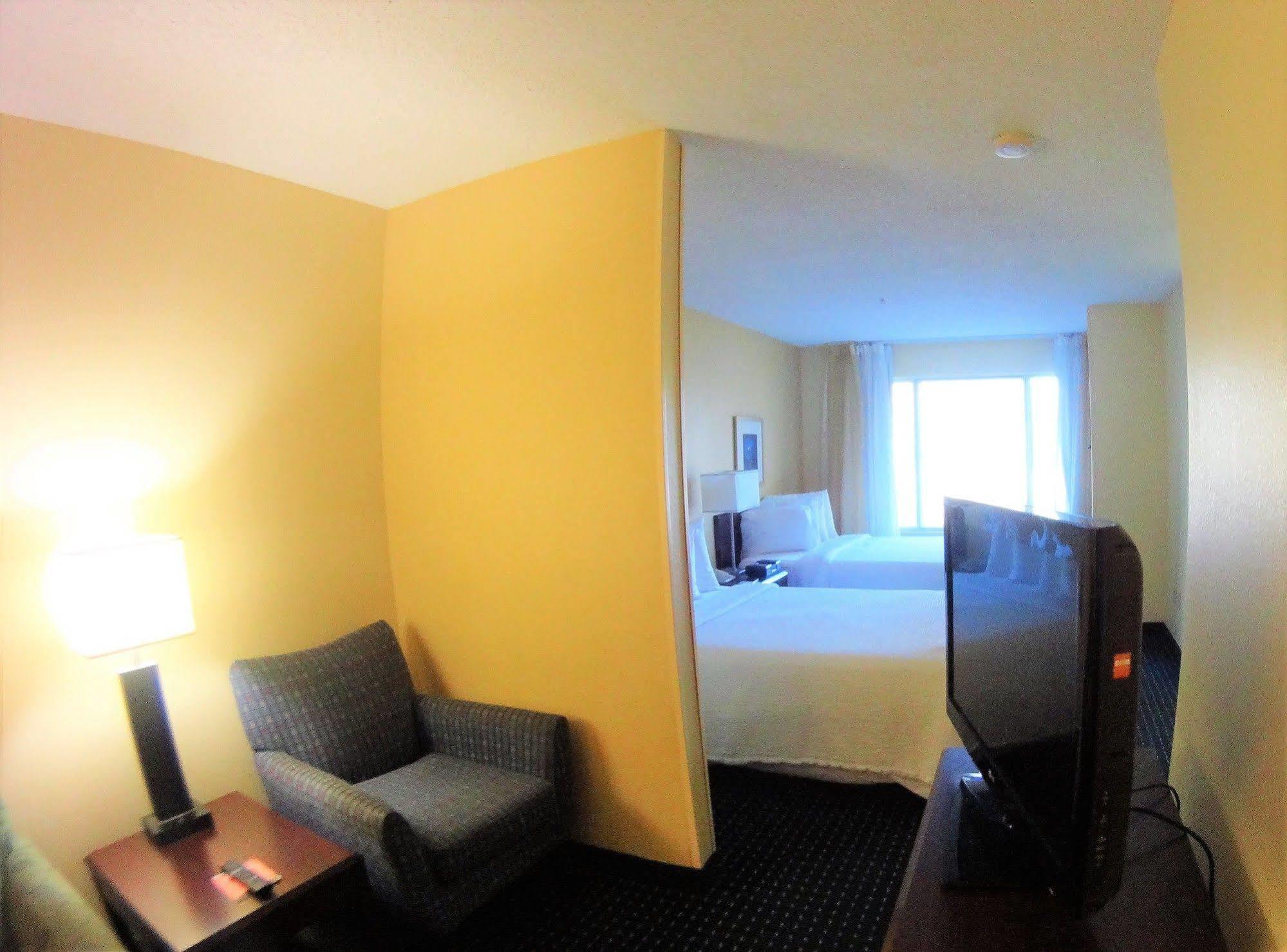 Comfort Inn & Suites Montgomery East Carmichael Rd Esterno foto