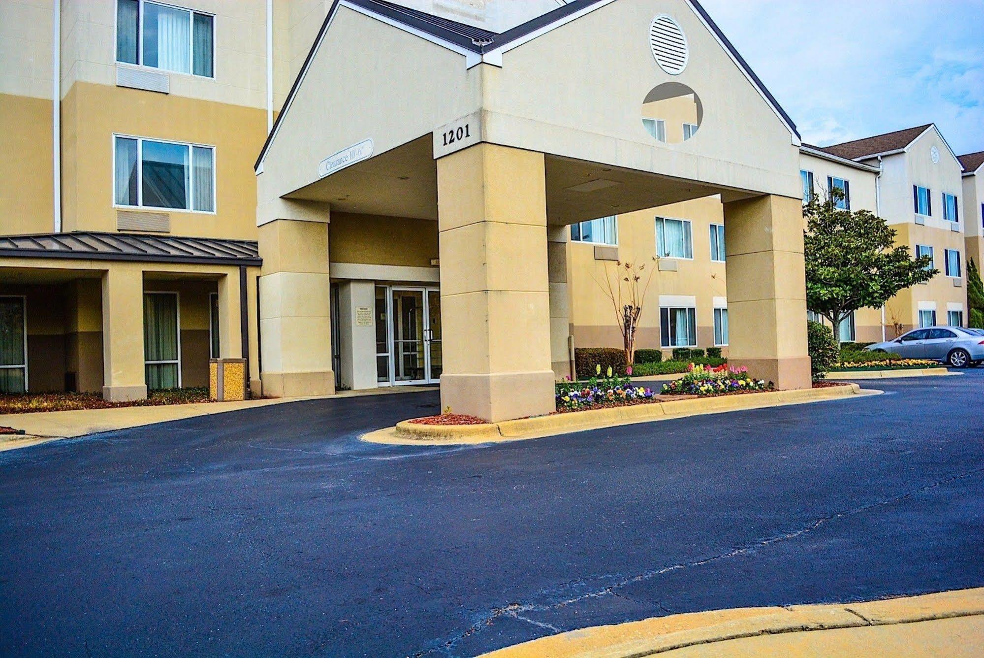 Comfort Inn & Suites Montgomery East Carmichael Rd Esterno foto